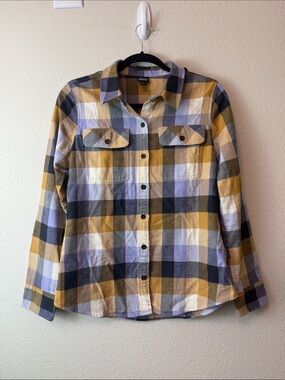 Patagonia Women’s 100% Organic Cotton Plaid Button-Up Shirt Size Small